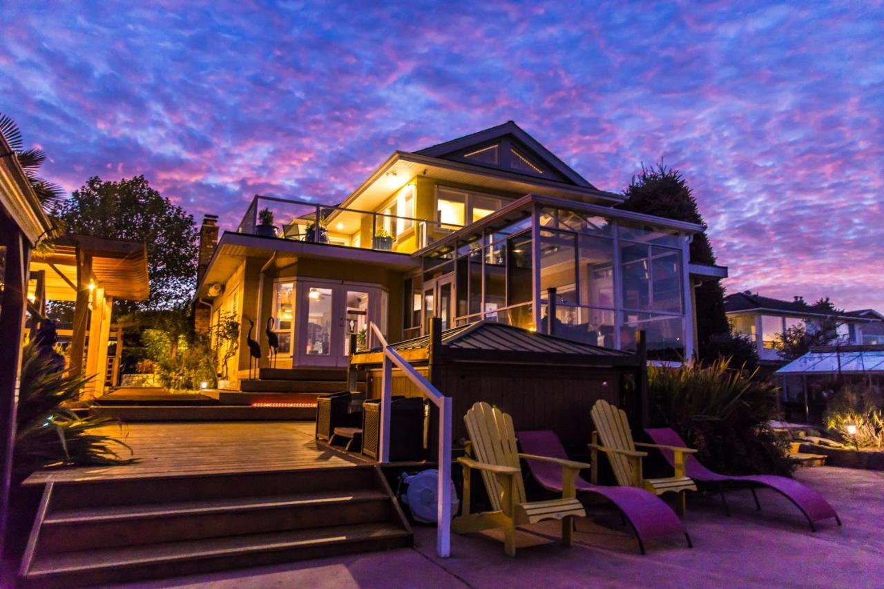 Birds Of A Feather Victoria Oceanfront Studio Suites Colwood Екстериор снимка