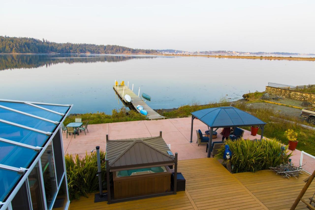 Birds Of A Feather Victoria Oceanfront Studio Suites Colwood Екстериор снимка