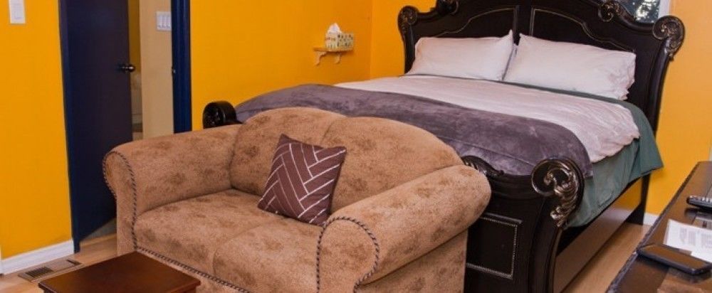 Birds Of A Feather Victoria Oceanfront Studio Suites Colwood Екстериор снимка